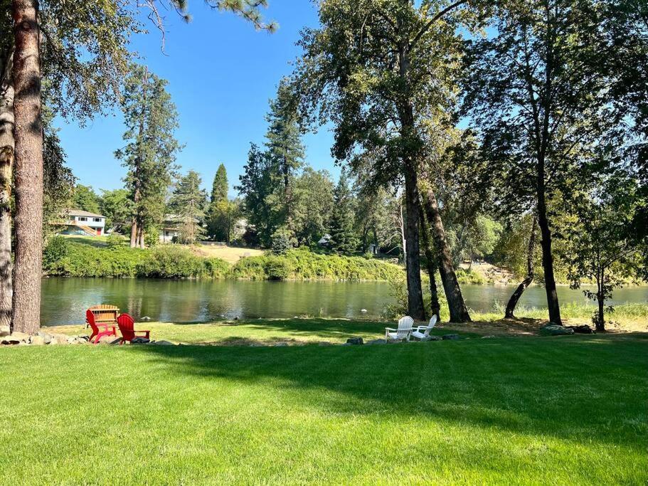 Deluxe Cabin 1 - Rogue River Resort Grants Pass Ngoại thất bức ảnh